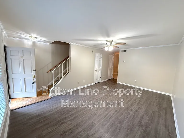 2336 Kenmore Ave #H — Photo 3