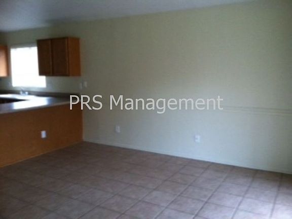 3rd image of 10904 E Diamond Ave