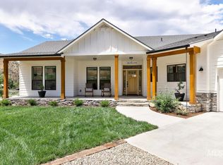 36 Shoemaker Ln, Horseshoe Bend, ID 83629