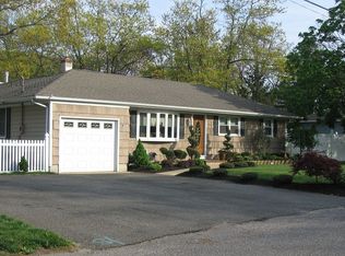 901 Anchor Ave, Beachwood, NJ 08722