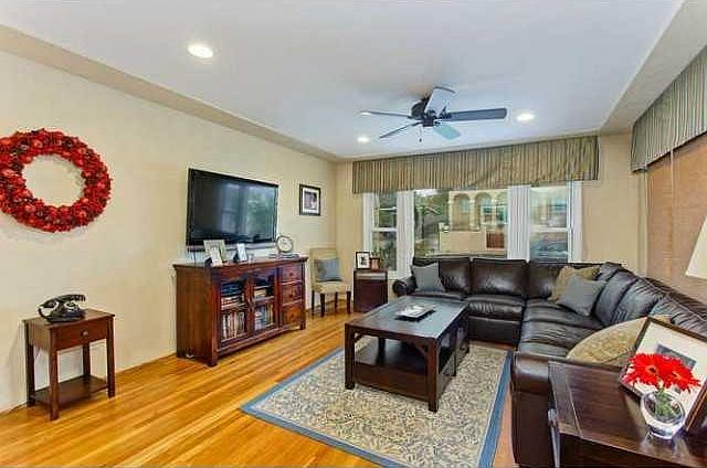 2nd image of 3919 Wildwood Rd