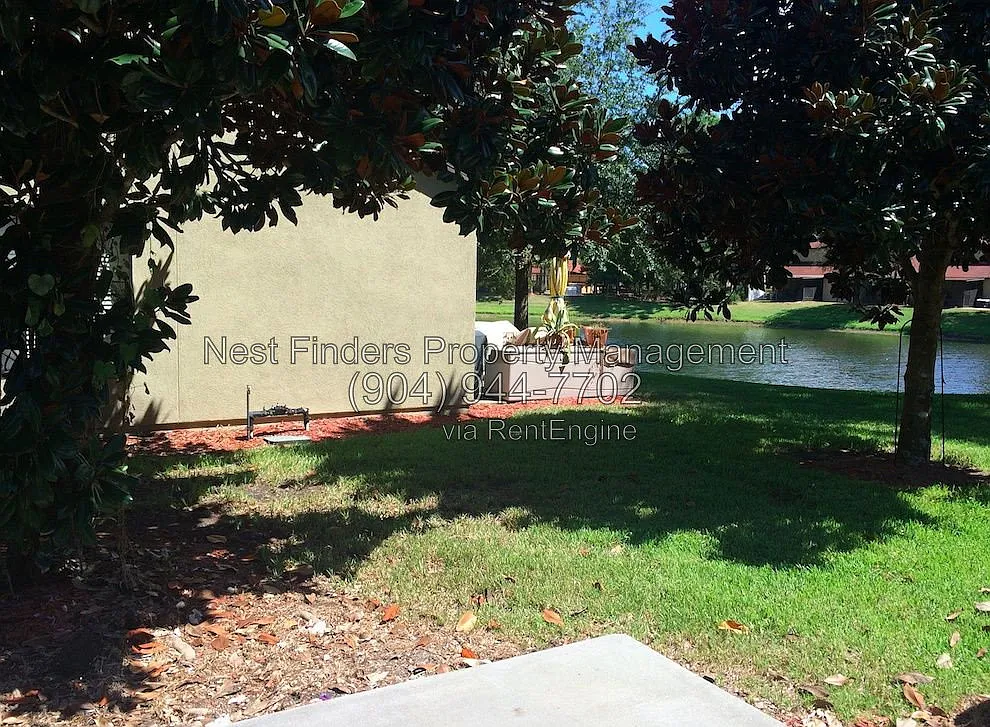 3 bed, 2.0 bath, 1260 sqft, $1,825 — Photo 2