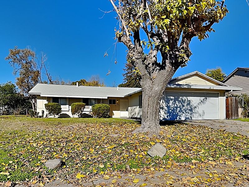 1st image of 3721 Bainbridge Dr