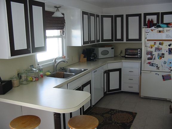 4th image of 1013 Arlington St NE