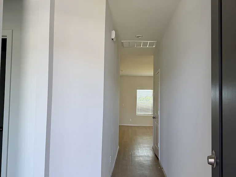 1609 E Gary St — Photo 14