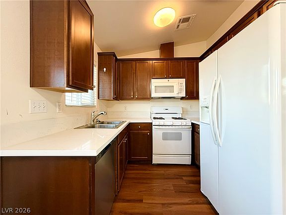 5th image of 511 Chandler St