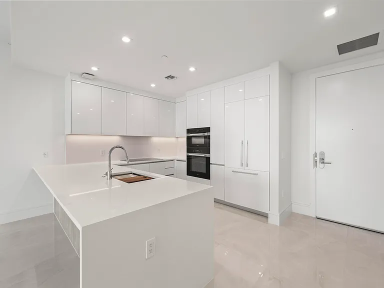 220 Lake Shore Dr #1121 — Photo 8