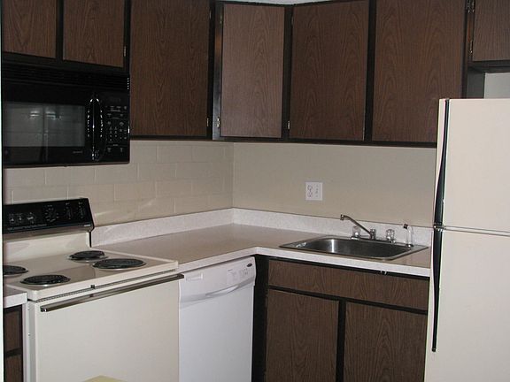 4th image of 2106 Kanawha Blvd E APT 609