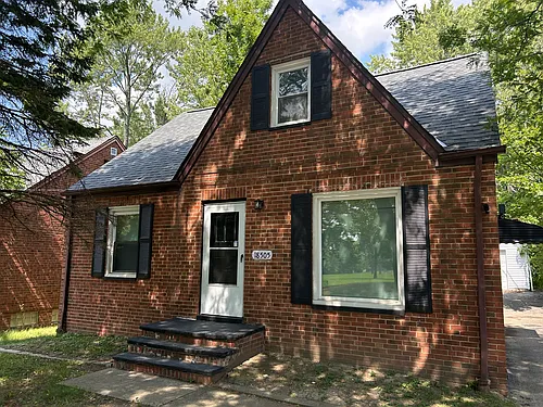 18505 Raymond St Photo 1