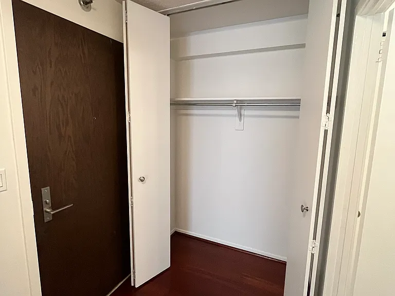 2020 Walnut St #9M — Photo 20