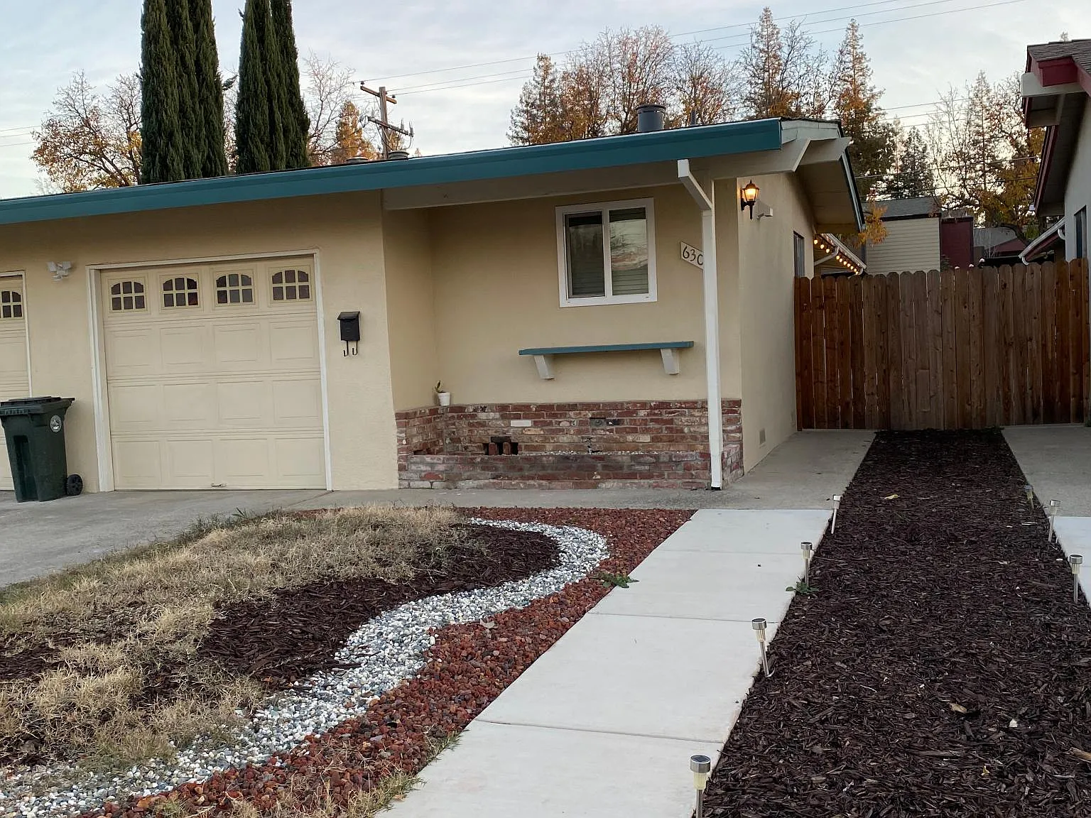 2 bed, 838 sqft, $1,950 — Photo 2
