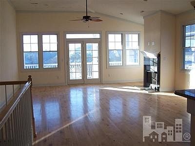 5th image of 222 N Third Avenue #B