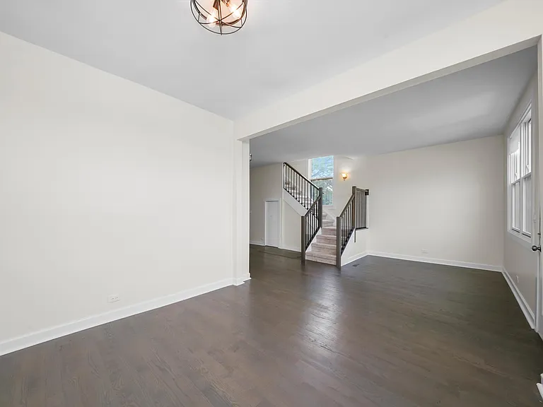 9771 W 143rd St — Photo 3
