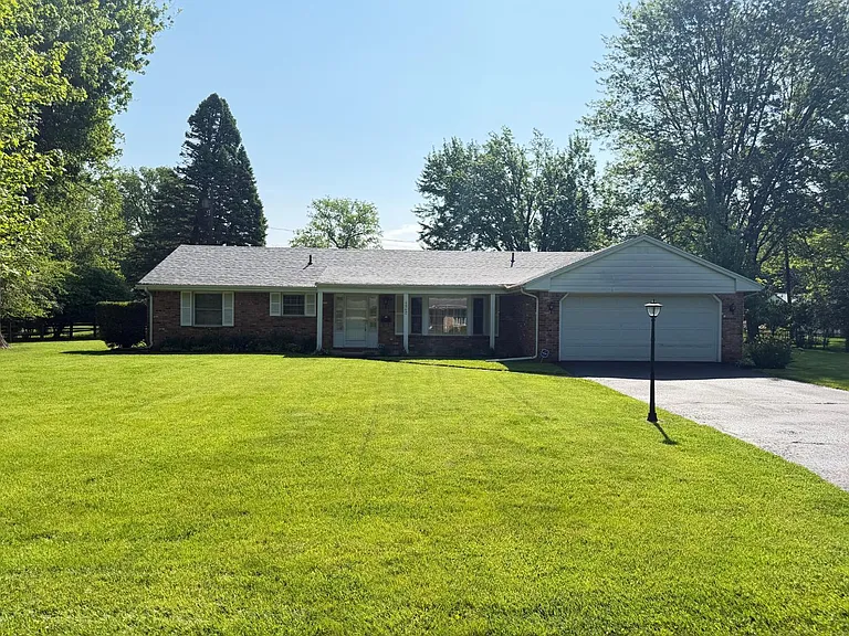 4842 Larkhaven Dr — Photo 1