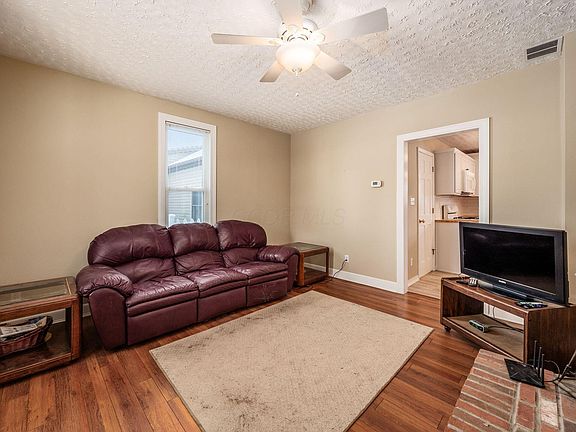 3rd image of 1063 Columbus St