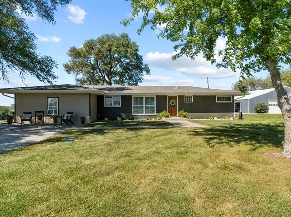 25591 183rd St, Leavenworth, KS 66048