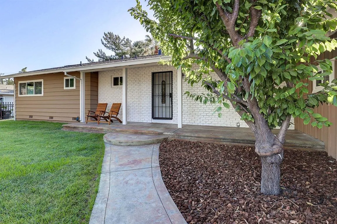 4033 Bannister Rd photo 1