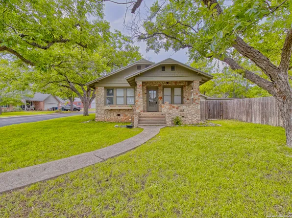 8 Wildwood Trail, New Braunfels, TX 78130