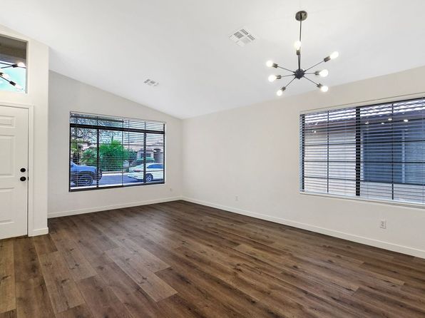 8440 W Rue De Lamour