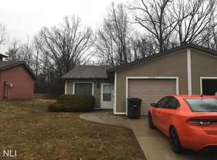 2228 Versailles Village Pl, Fort Wayne, IN 46808