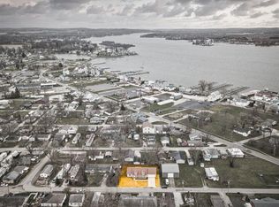 90 Leroy St, Buckeye Lake, OH