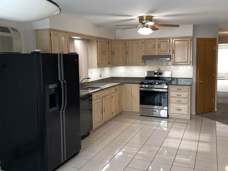 1st image of 4633 N Sayre Ave #2
