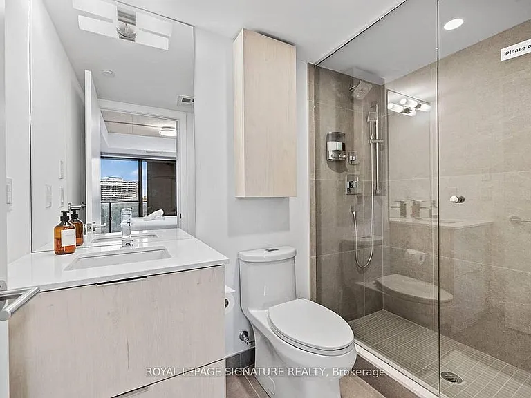 47 Mutual St #506 — Photo 23