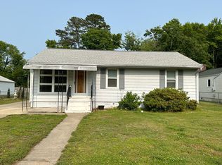 37 Wellington Dr, Hampton, VA 23666