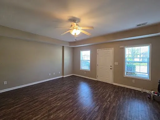 118 Florence Ct — Photo 10