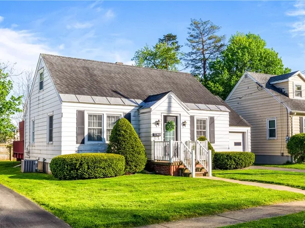 33 Parkway Dr, Whitesboro, NY 13492