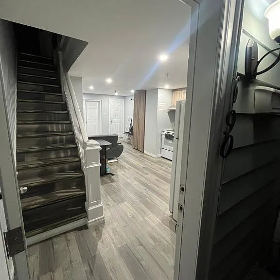 690 Campbell Ave — Photo 3