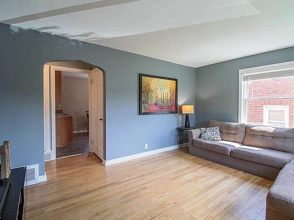 4th image of 7412 Orchard Grv