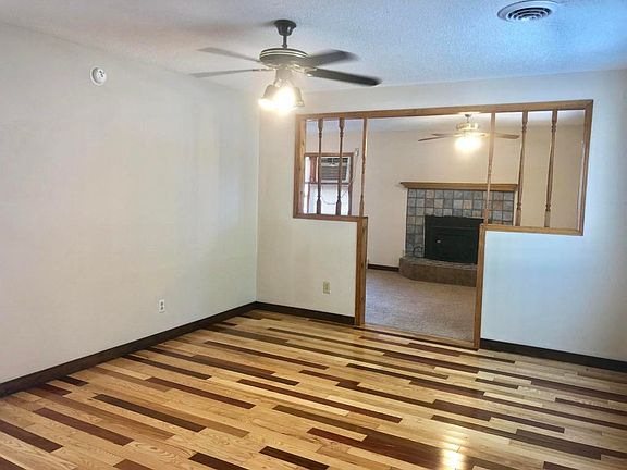 2nd image of 830 Joann St