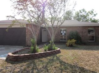 1910 Mocking Bird Ln, La Porte, TX 77571