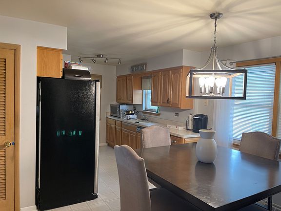 5th image of 16552 S Dobson Ave