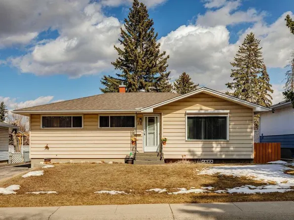 28 SW Fairview Cres SE, Calgary, AB T2H 0Z6