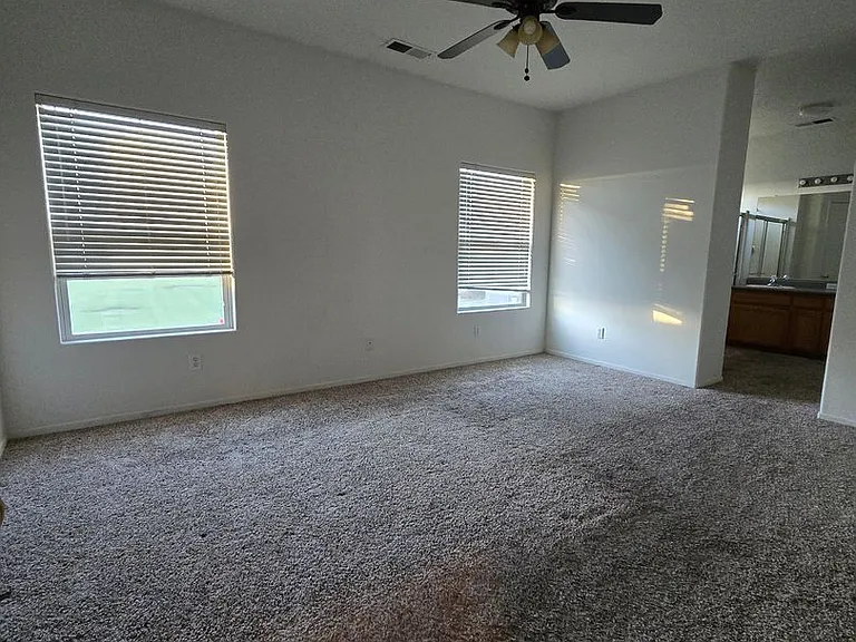 2068 W Merritt St — Photo 6