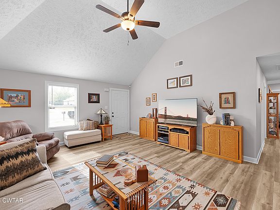 5th image of 3102 Fawn Ridge Cv