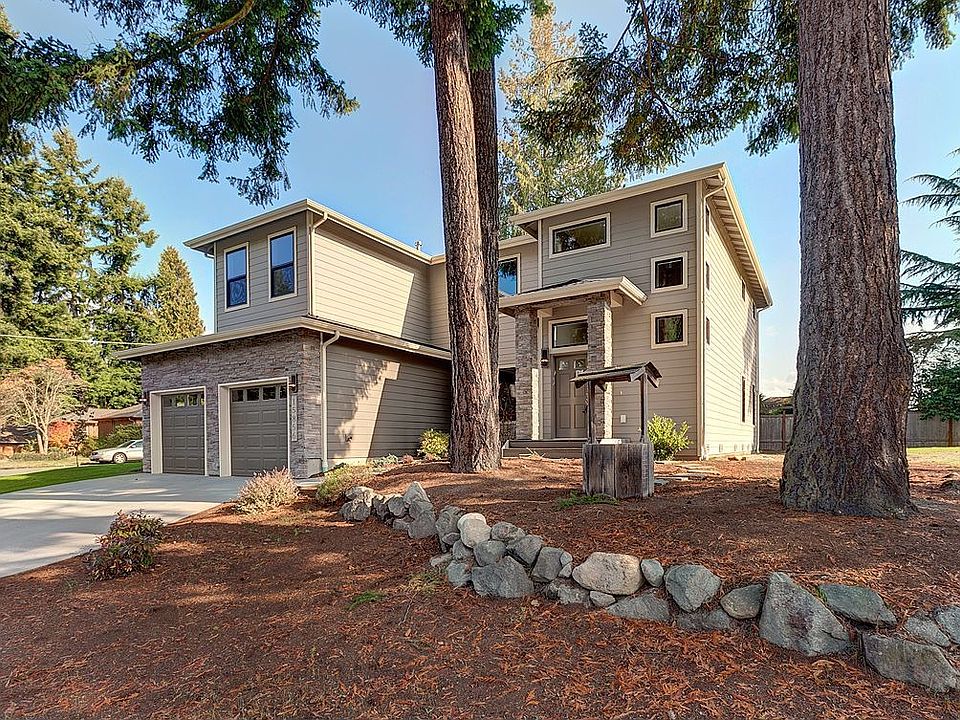 1st image of 15856 37th Ave NE