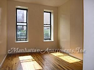 4th image of 300 W 137th St