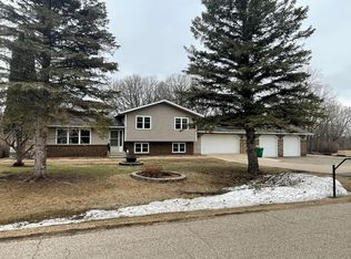 24245 Ridgeview Cir, Detroit Lakes, MN 56501
