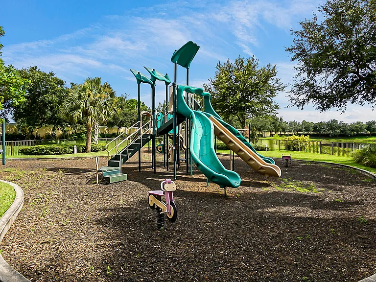 8204 Kiawah Trce — Photo 40