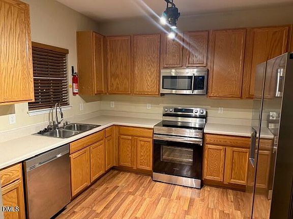 3rd image of 3540 Londonville Ln