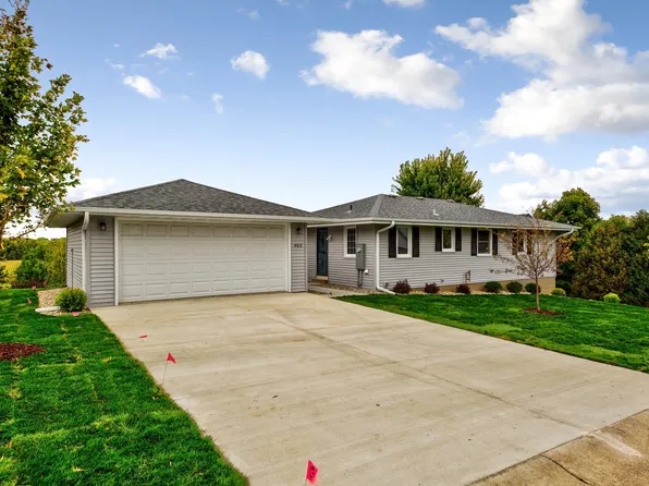 403 Sidney St W, Morristown, MN 55052