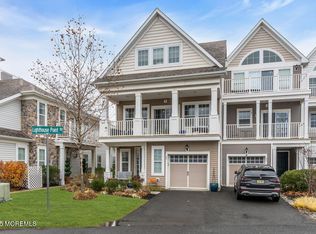 24 Lighthouse Point Rd, Highlands, NJ 07732