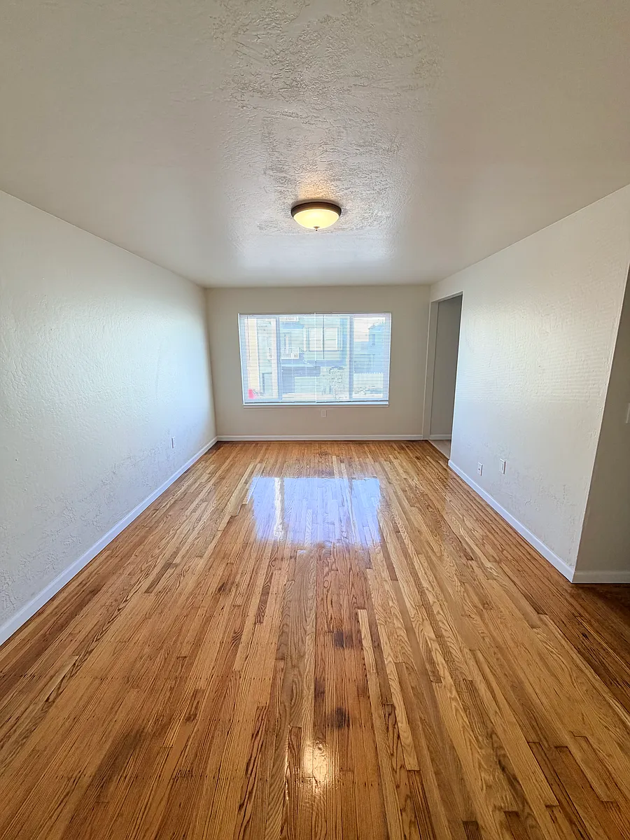 Building Photo - 4211 Moraga St #11