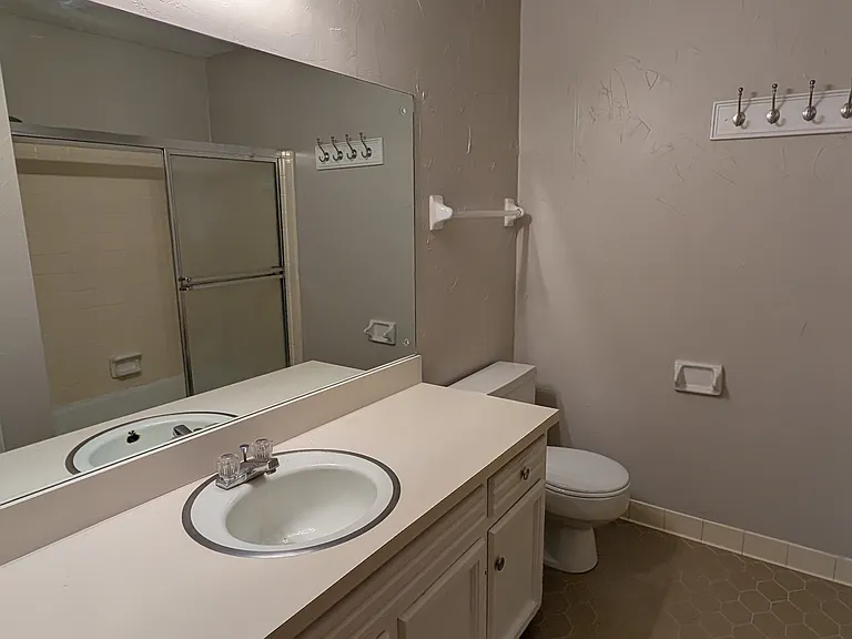 2290 Chapel Hill Rd — Photo 11