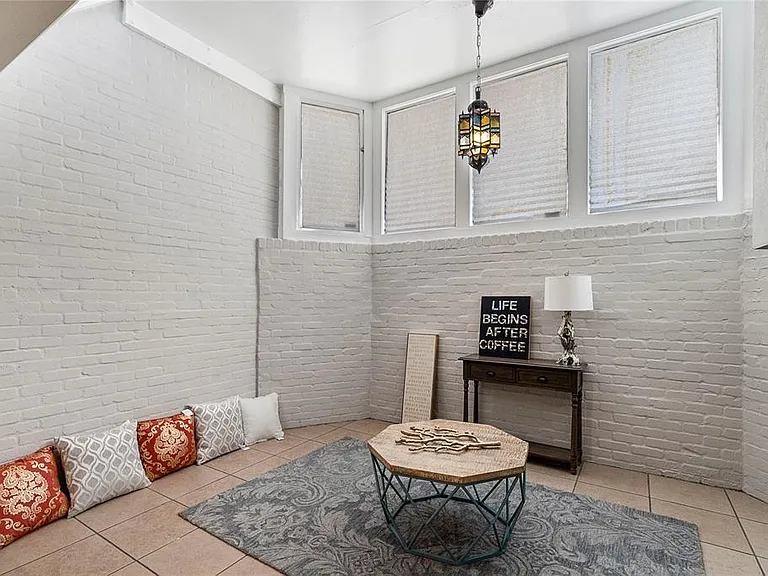 3022 Baldwin St — Photo 2
