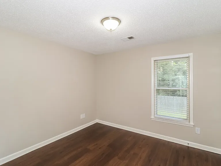 8642 Tropicana Dr N — Photo 14