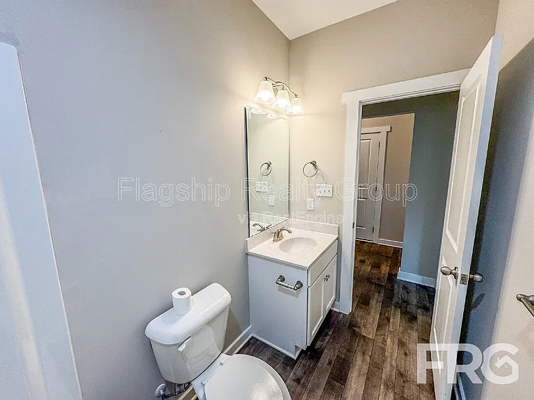 1400 S Taylor St — Photo 10
